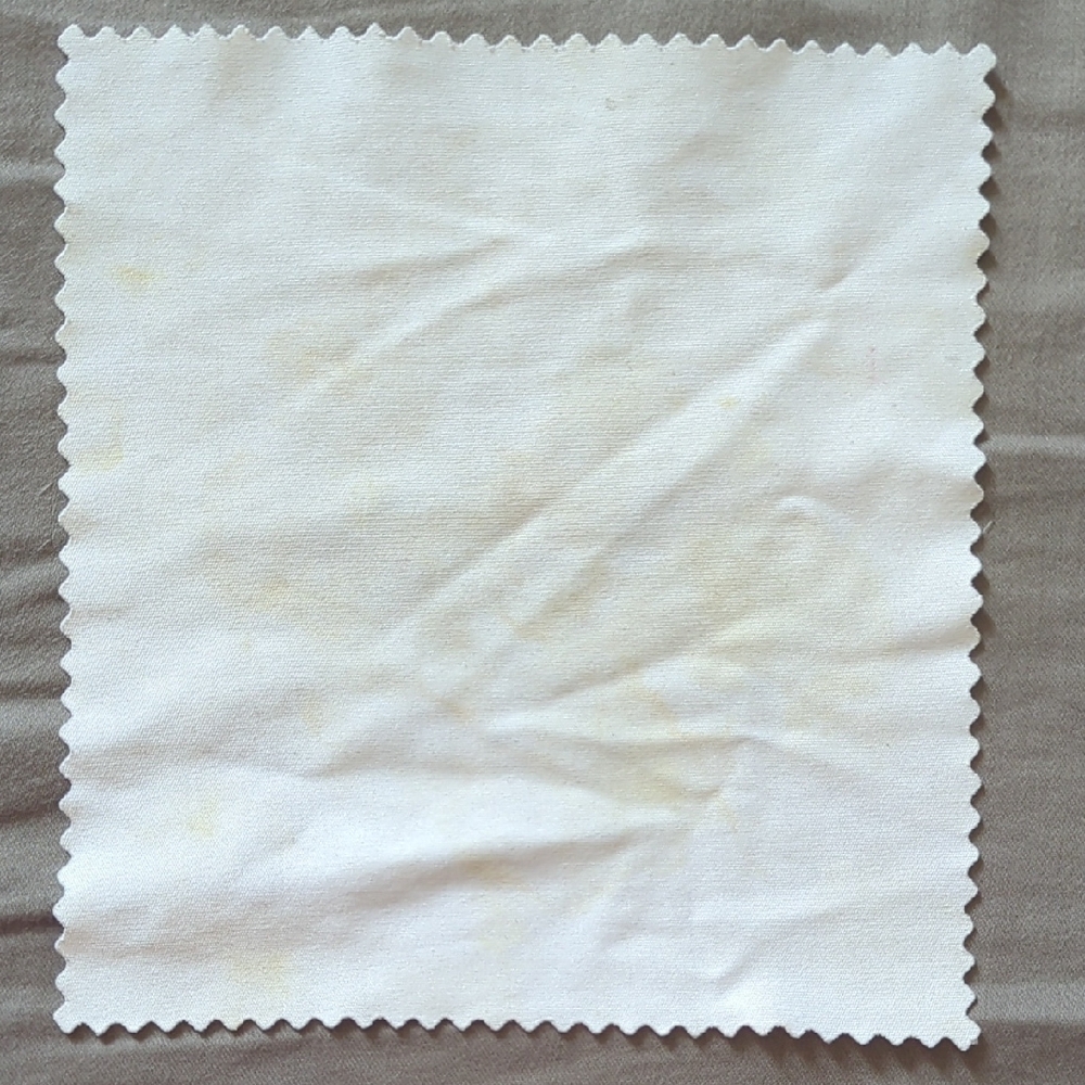 Gucci White Cleaning Cloth - Picture 2 of 2